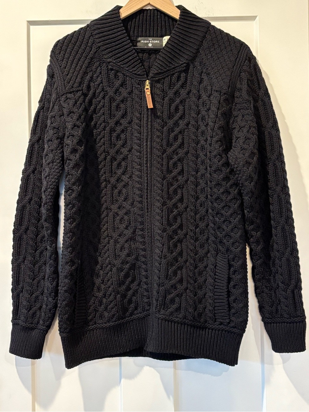 The Irish Store Men’s Merino Wool Black Fisherman Full-Zip Cardigan Excellent M
